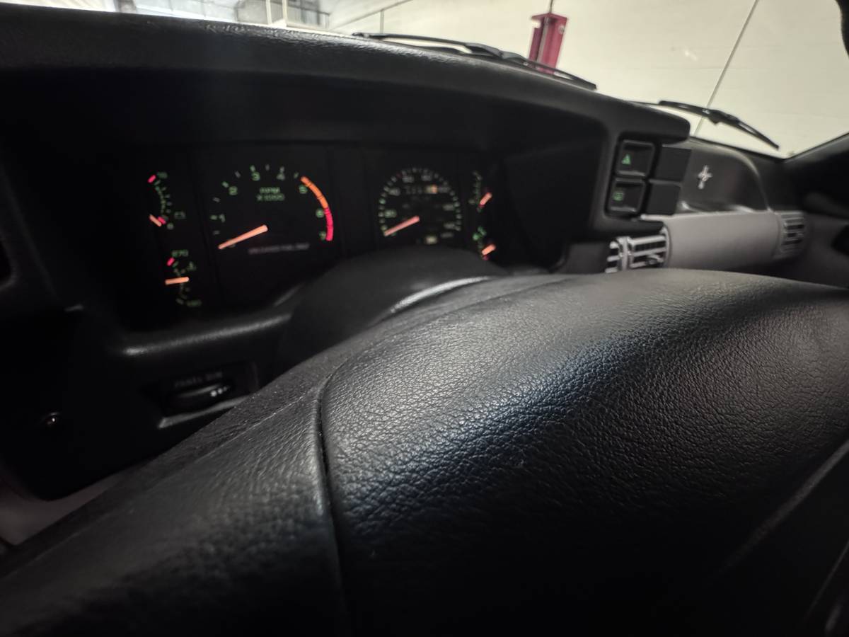 Ford-Mustang-svt-cobra-1993-17