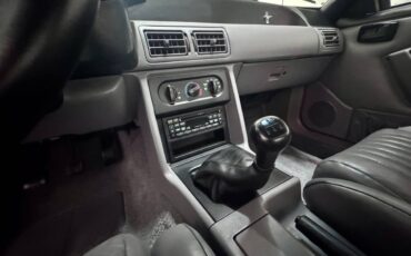 Ford-Mustang-svt-cobra-1993-2