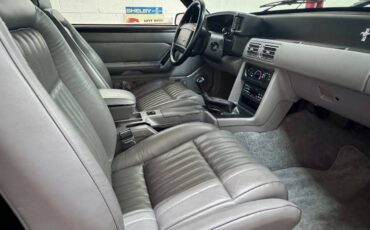 Ford-Mustang-svt-cobra-1993-20