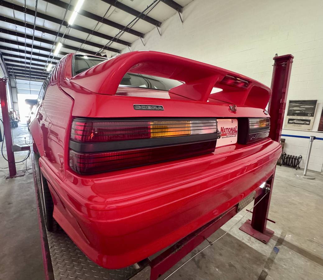 Ford-Mustang-svt-cobra-1993-5