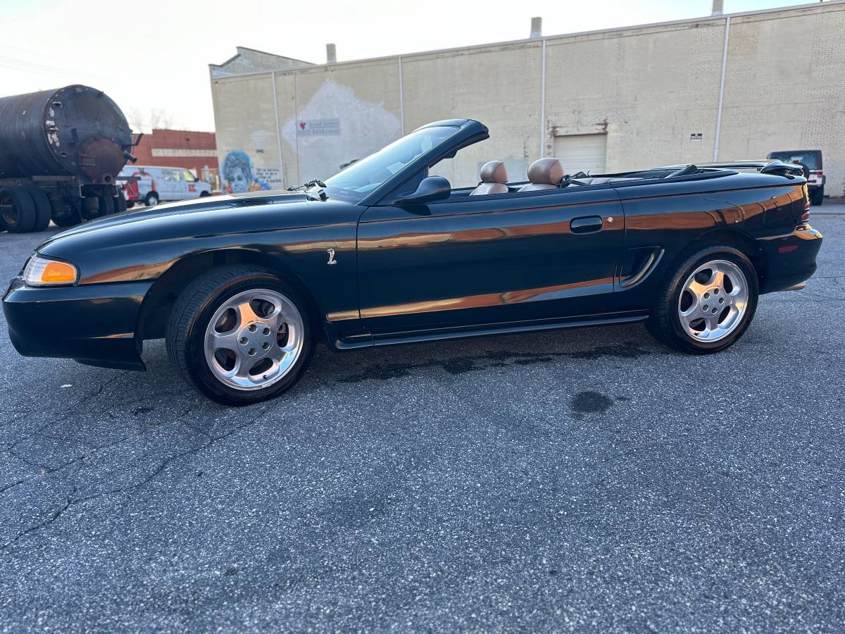 Ford-Mustang-svt-cobra-1995-black-14