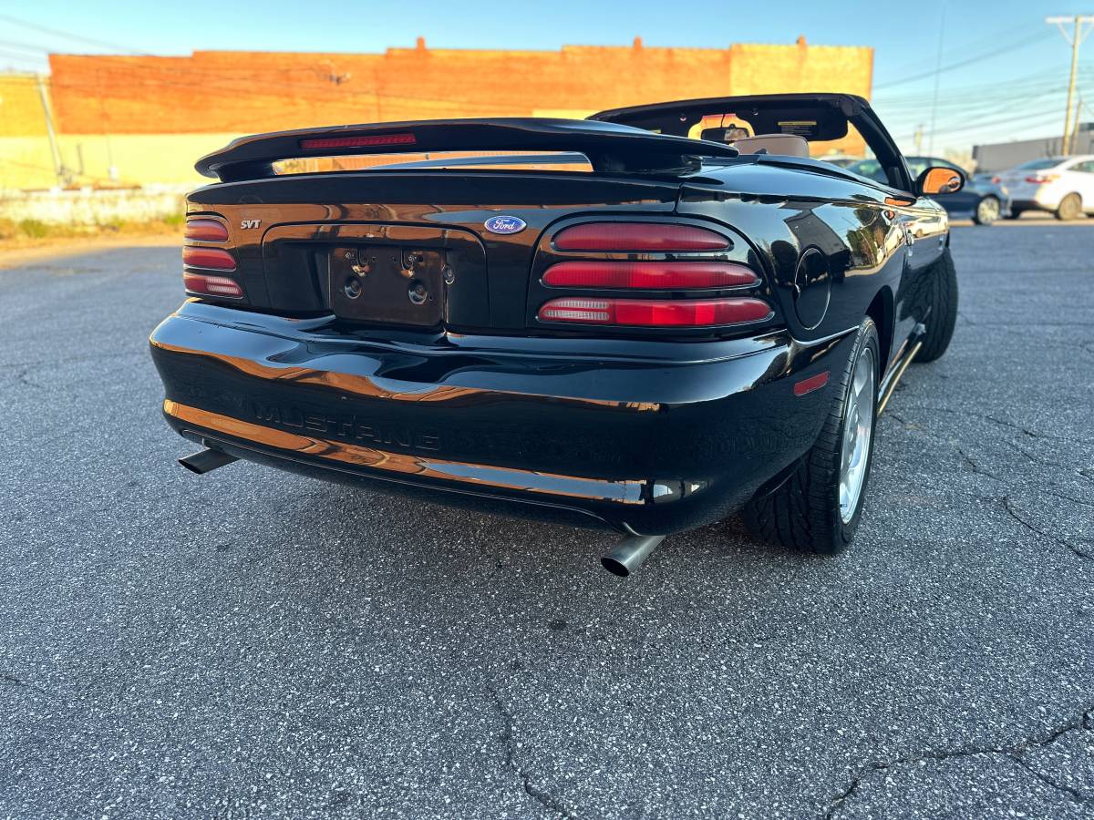 Ford-Mustang-svt-cobra-1995-black-16