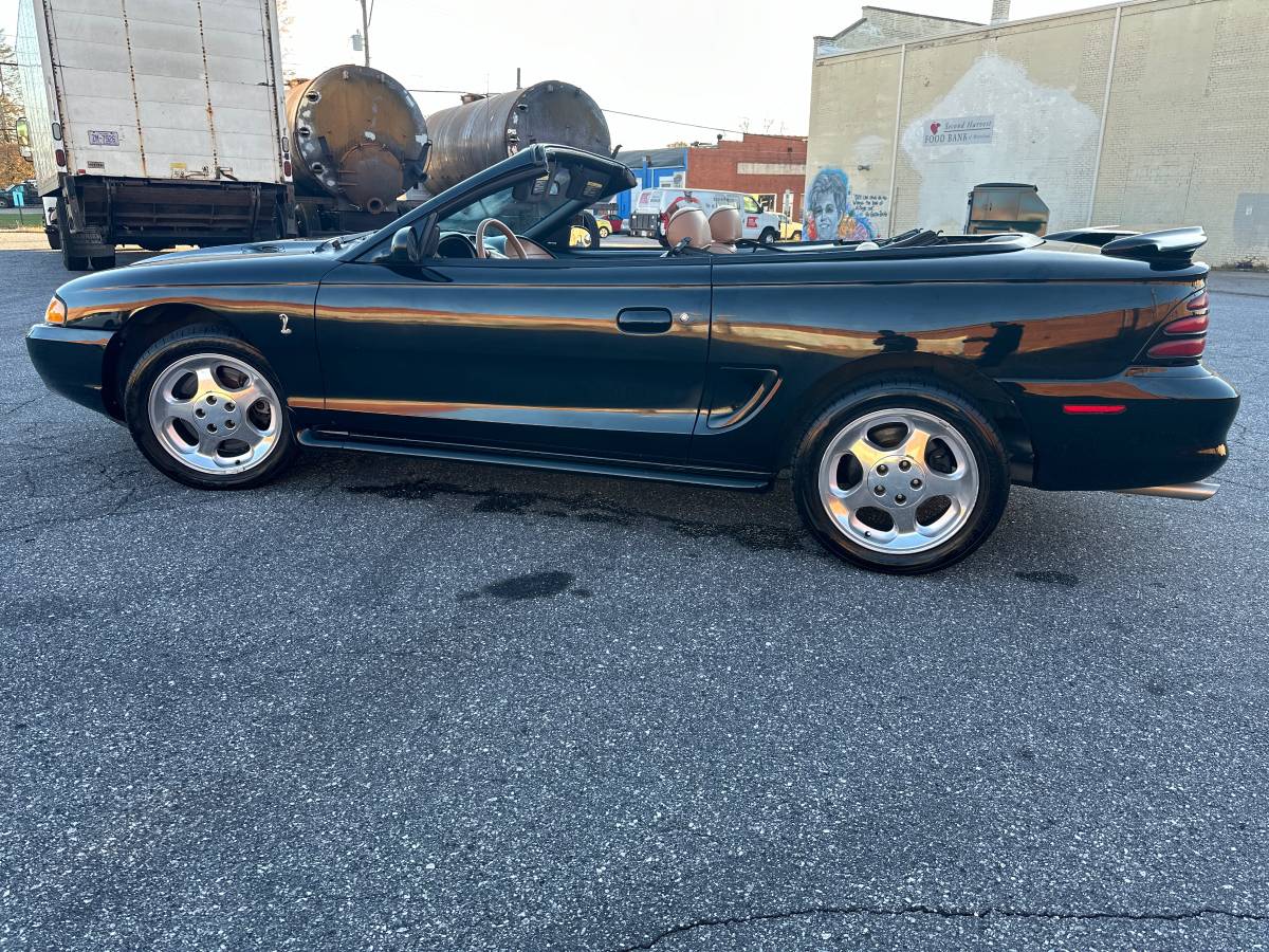 Ford-Mustang-svt-cobra-1995-black-17