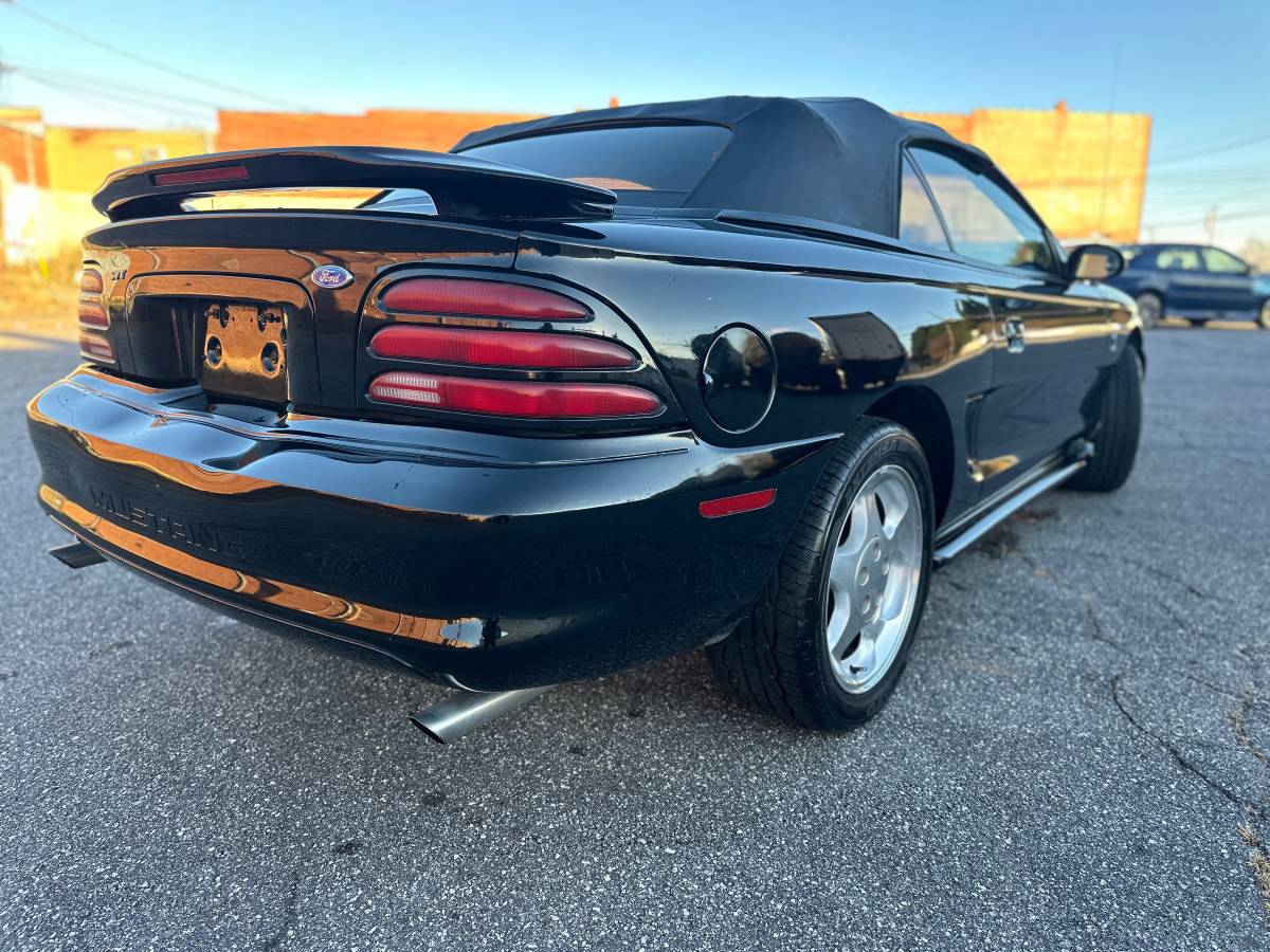 Ford-Mustang-svt-cobra-1995-black-2