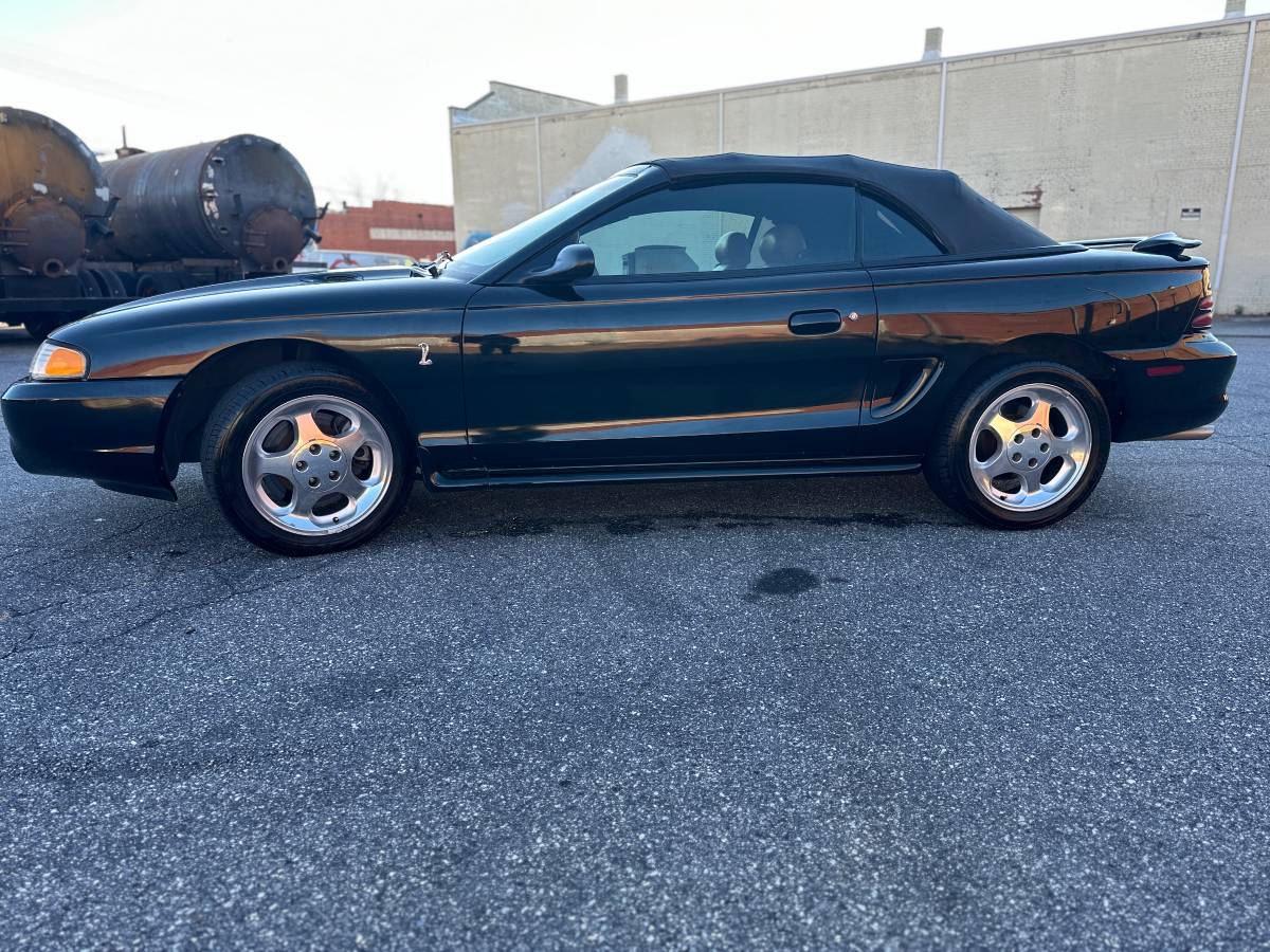 Ford-Mustang-svt-cobra-1995-black-3