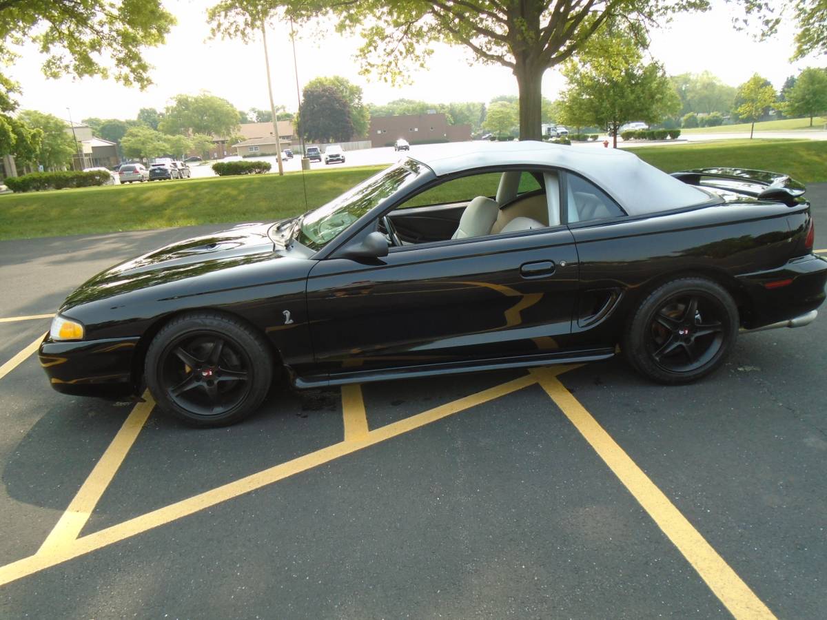 Ford-Mustang-svt-cobra-1995-black-5