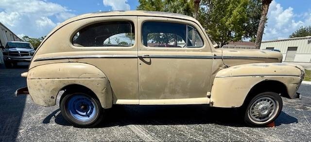 Ford-Other-1946-Sedan-7