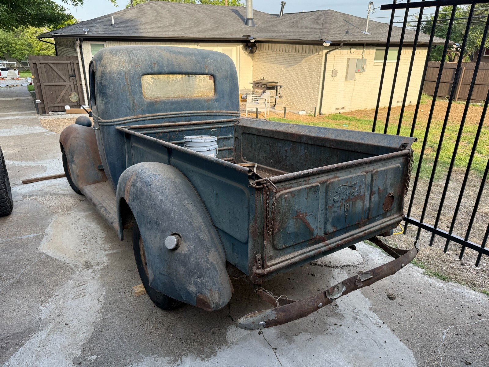 Ford-Other-Pickups-1938-9