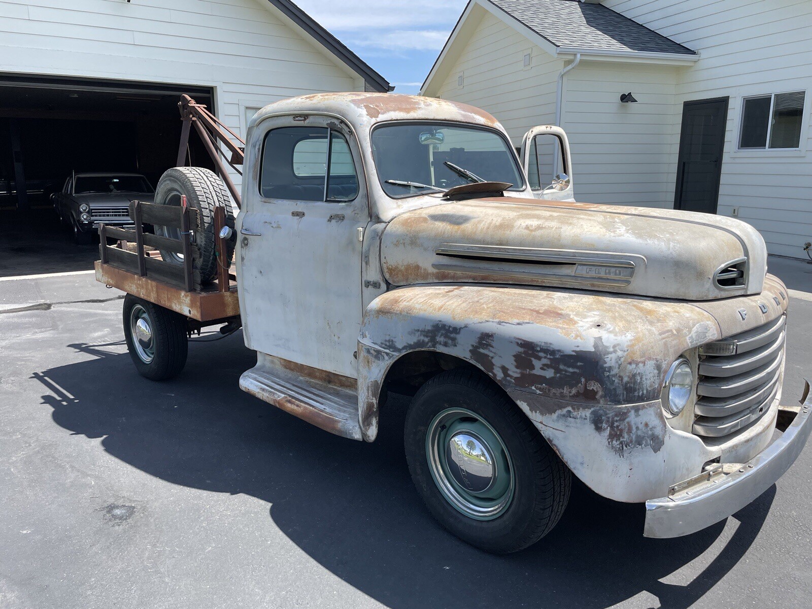 Ford-Other-Pickups-1948-Standard-Cab-Pickup-3