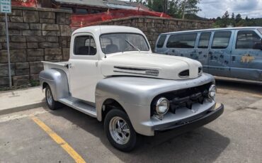 Ford-Pickup-1951-2