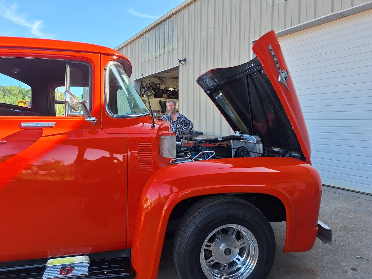 Ford-Pickup-1956-orange-8