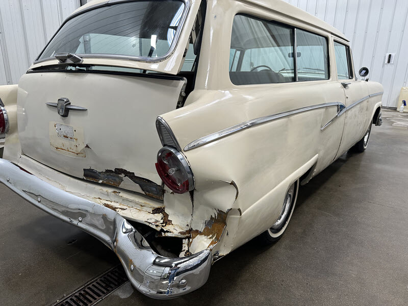 Ford-Ranch-Wagon-1956-16