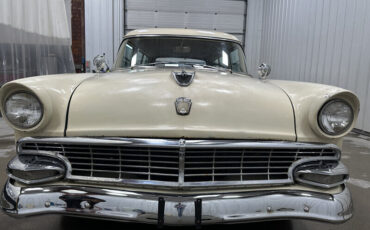 Ford-Ranch-Wagon-1956-25