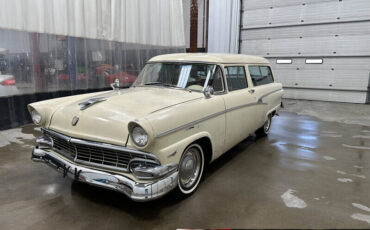 Ford-Ranch-Wagon-1956