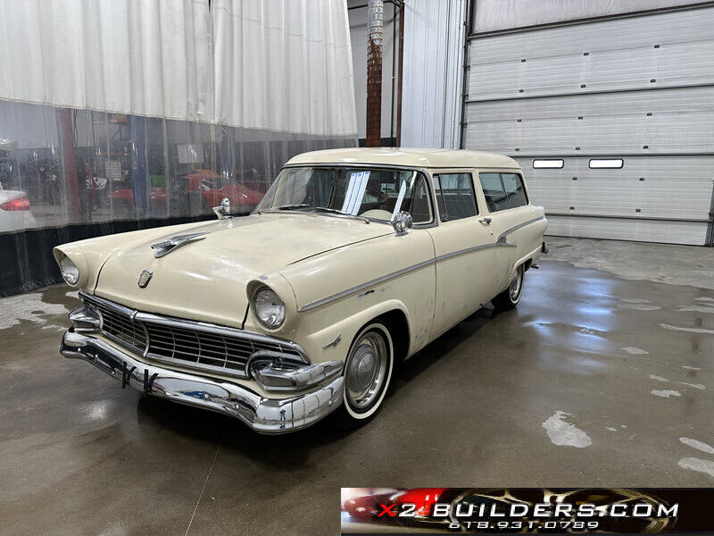 Ford-Ranch-Wagon-1956