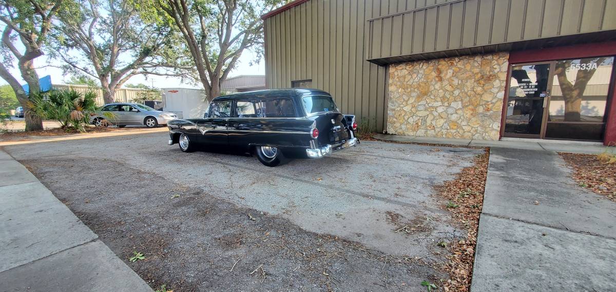 Ford-Ranch-wagon-1955-black-1