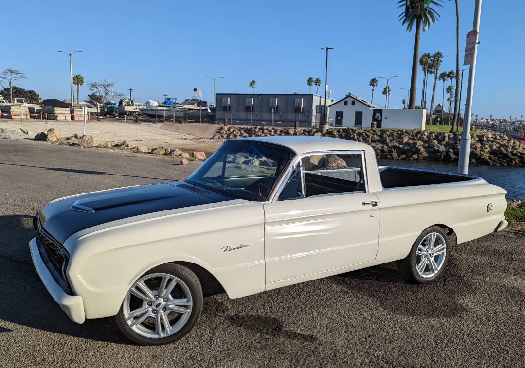 Ford Ranchero  1962 white
