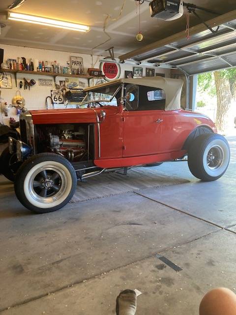 Ford-Roadster-1930-red-1