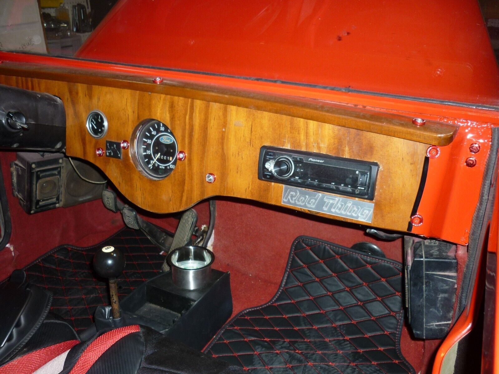 Ford-Roadster-1932-Convertible-12