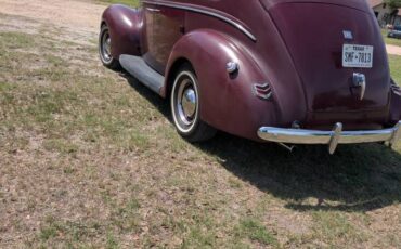 Ford-Sedan-1940-2