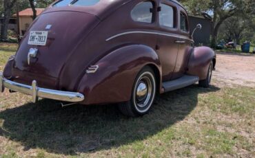 Ford-Sedan-1940-3
