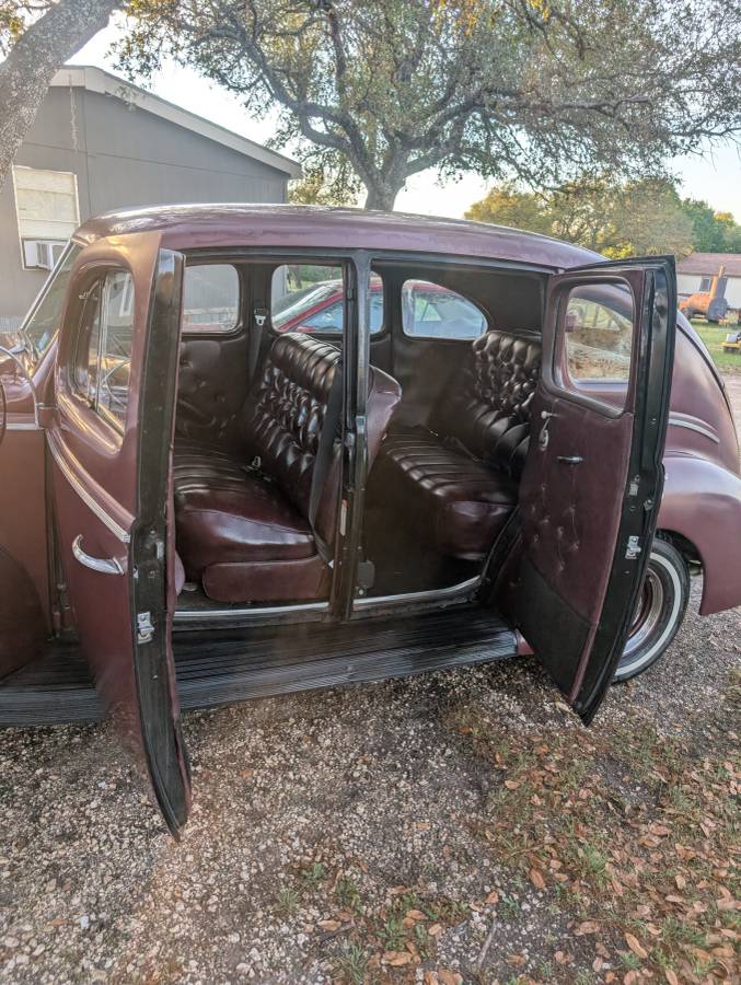 Ford-Sedan-1940-7