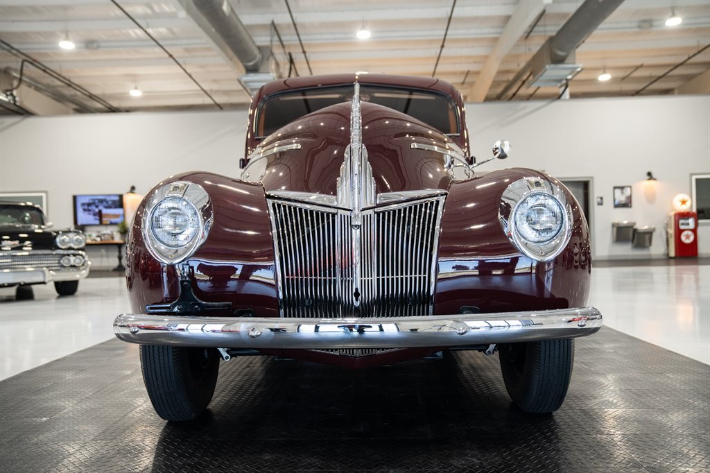 Ford-Sedan-Delivery-1941-Deluxe-16