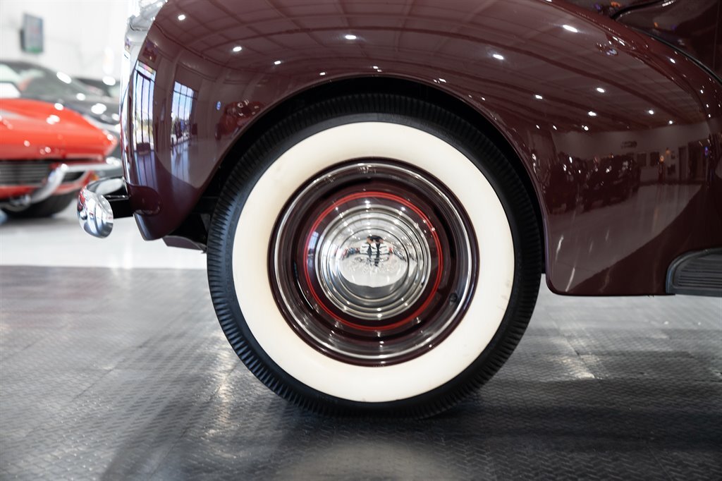 Ford-Sedan-Delivery-1941-Deluxe-32