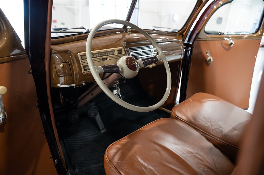 Ford-Sedan-Delivery-1941-Deluxe-36