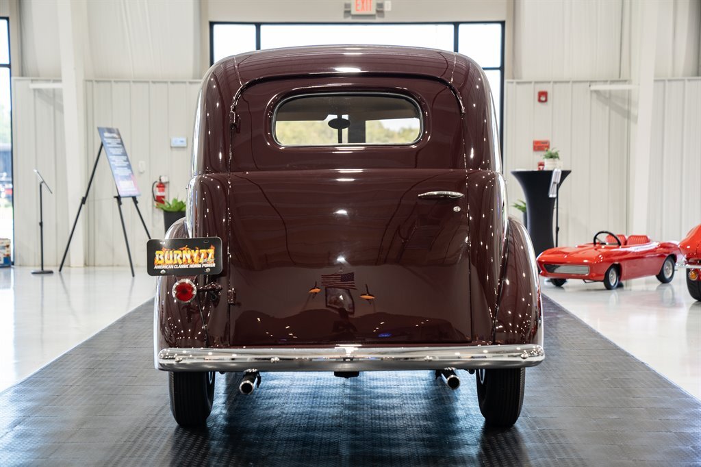 Ford-Sedan-Delivery-1941-Deluxe-6