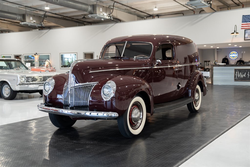 Ford-Sedan-Delivery-1941-Deluxe