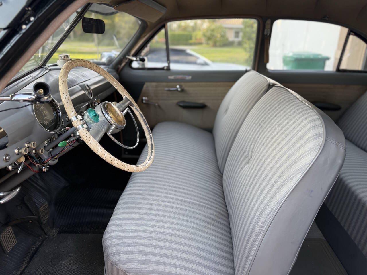 Ford-Shoebox-2Dr-1950-Coupe-9