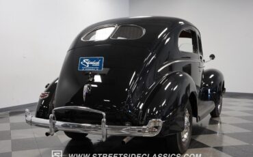 Ford-Standard-1940-Sedan-11