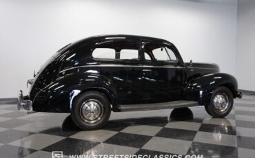Ford-Standard-1940-Sedan-13