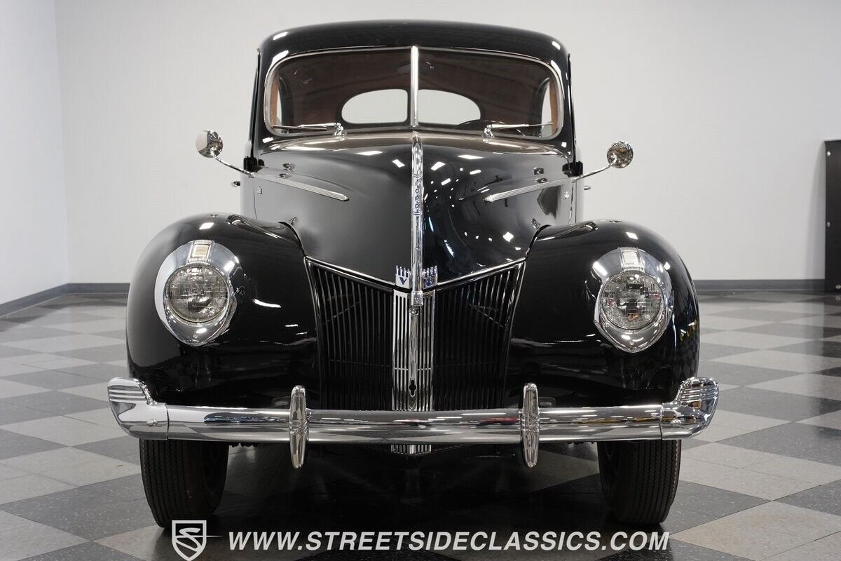 Ford-Standard-1940-Sedan-17