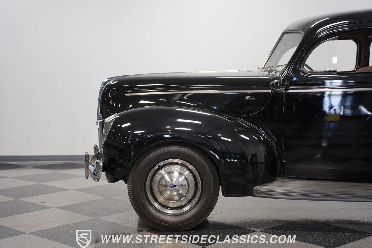 Ford-Standard-1940-Sedan-23