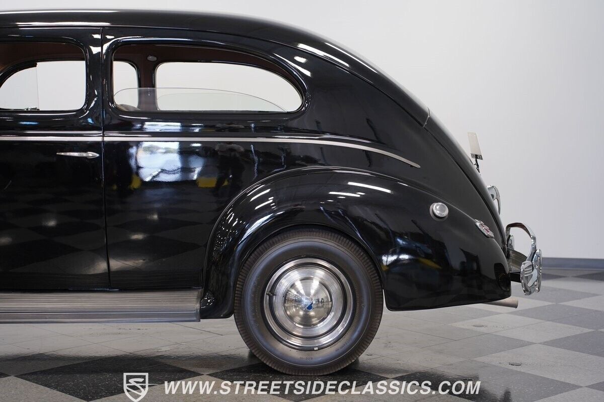 Ford-Standard-1940-Sedan-24
