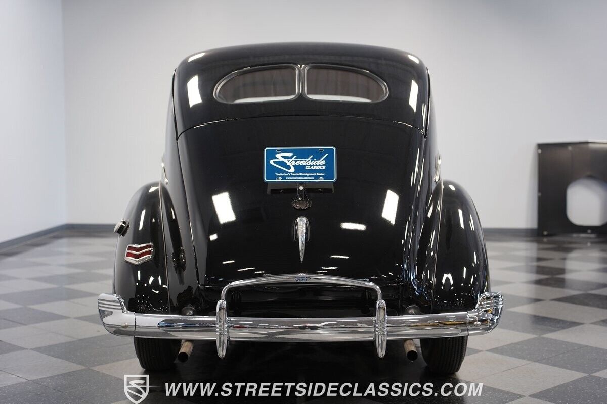 Ford-Standard-1940-Sedan-25