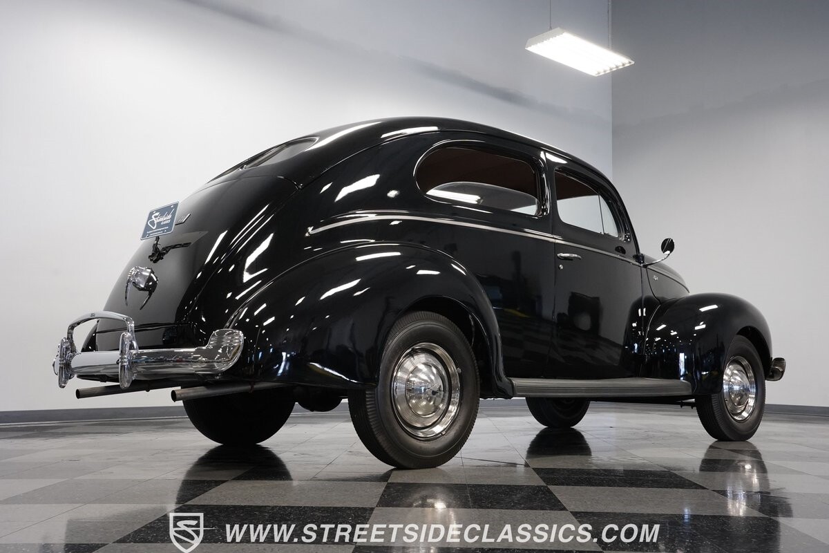 Ford-Standard-1940-Sedan-27
