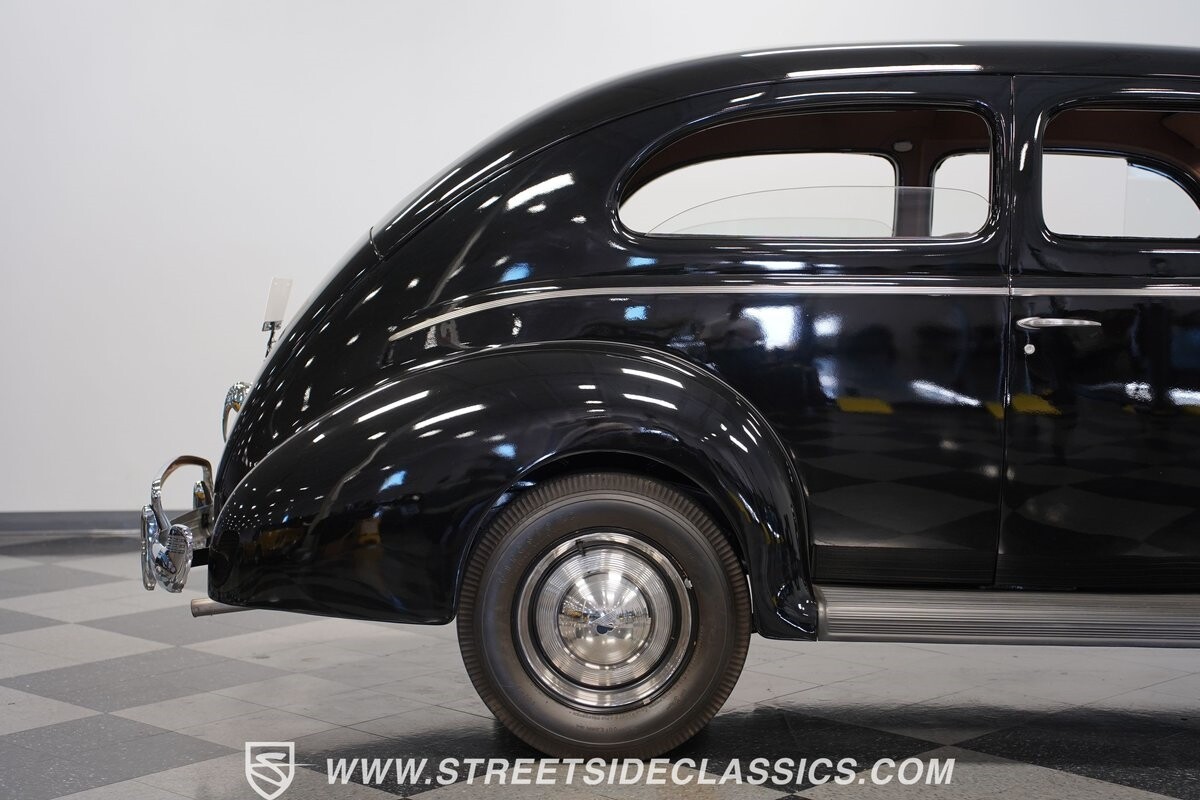 Ford-Standard-1940-Sedan-29