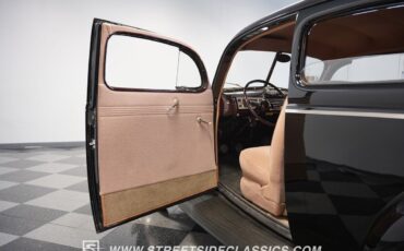Ford-Standard-1940-Sedan-36