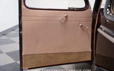 Ford-Standard-1940-Sedan-37