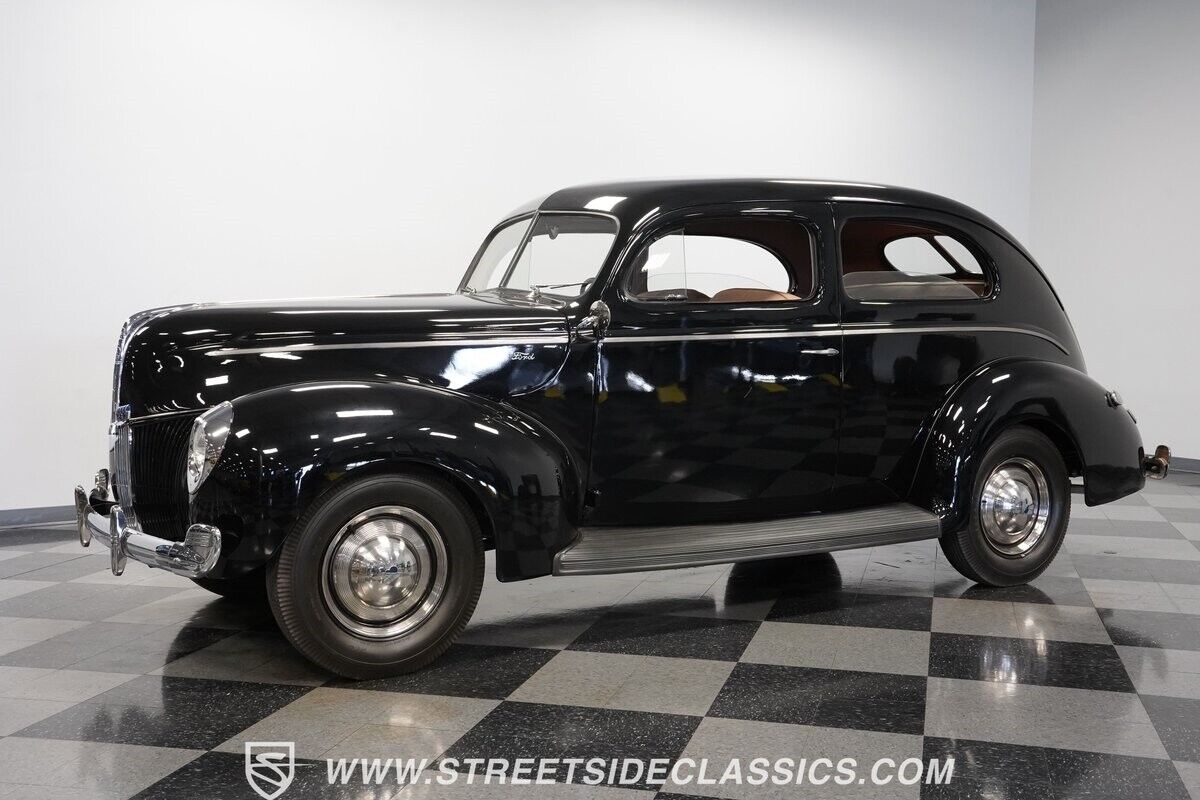 Ford-Standard-1940-Sedan-6