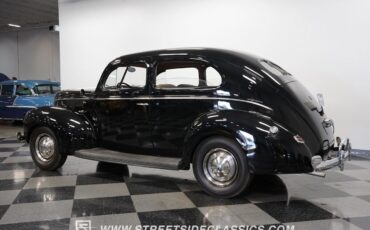 Ford-Standard-1940-Sedan-8