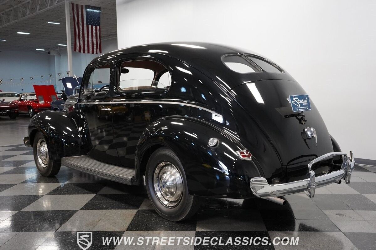 Ford-Standard-1940-Sedan-9