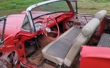 Ford-Sunliner-1958-red-13