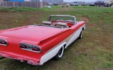Ford-Sunliner-1958-red-2