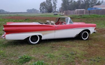 Ford-Sunliner-1958-red-3
