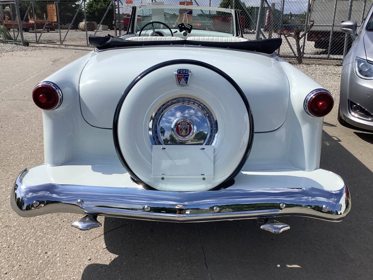 Ford-Sunliner-convertible-1953-9