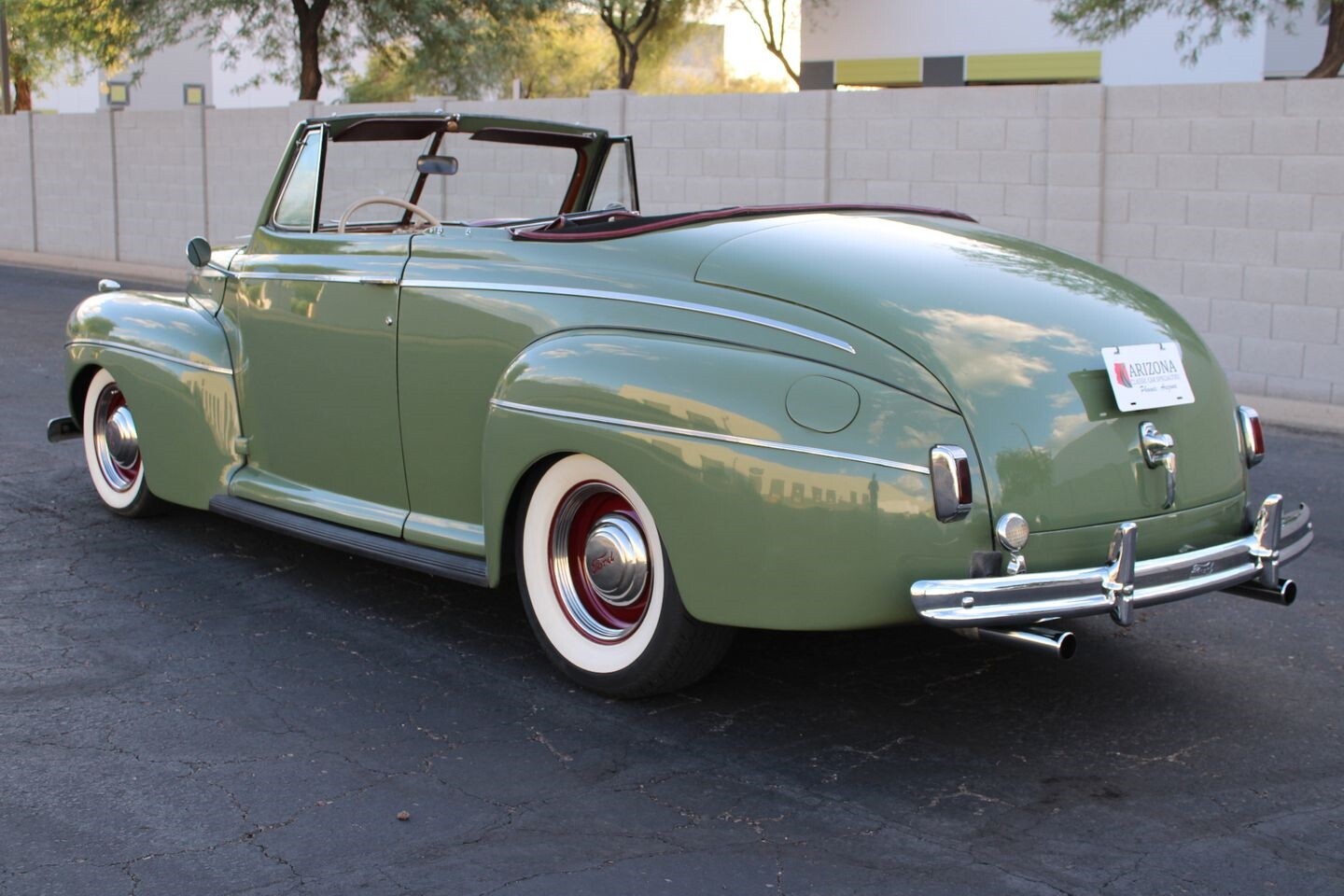 Ford-Super-DeLuxe-1941-Convertible-10